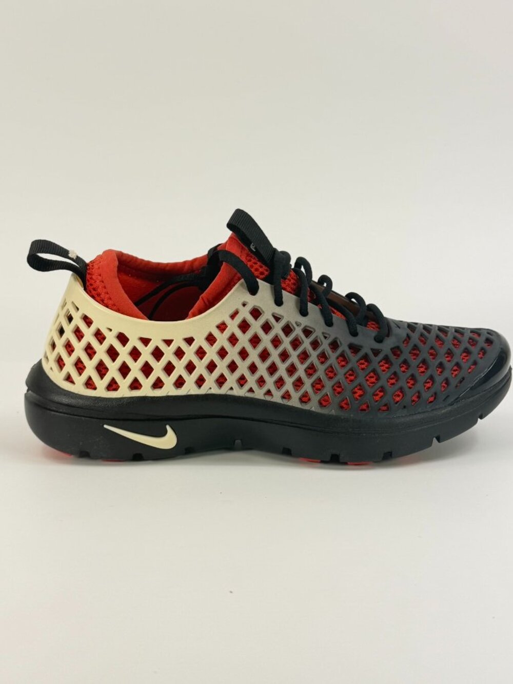 Nike Women's Rejuven8 Run 'Rust Factor' IO9932-001 size 8